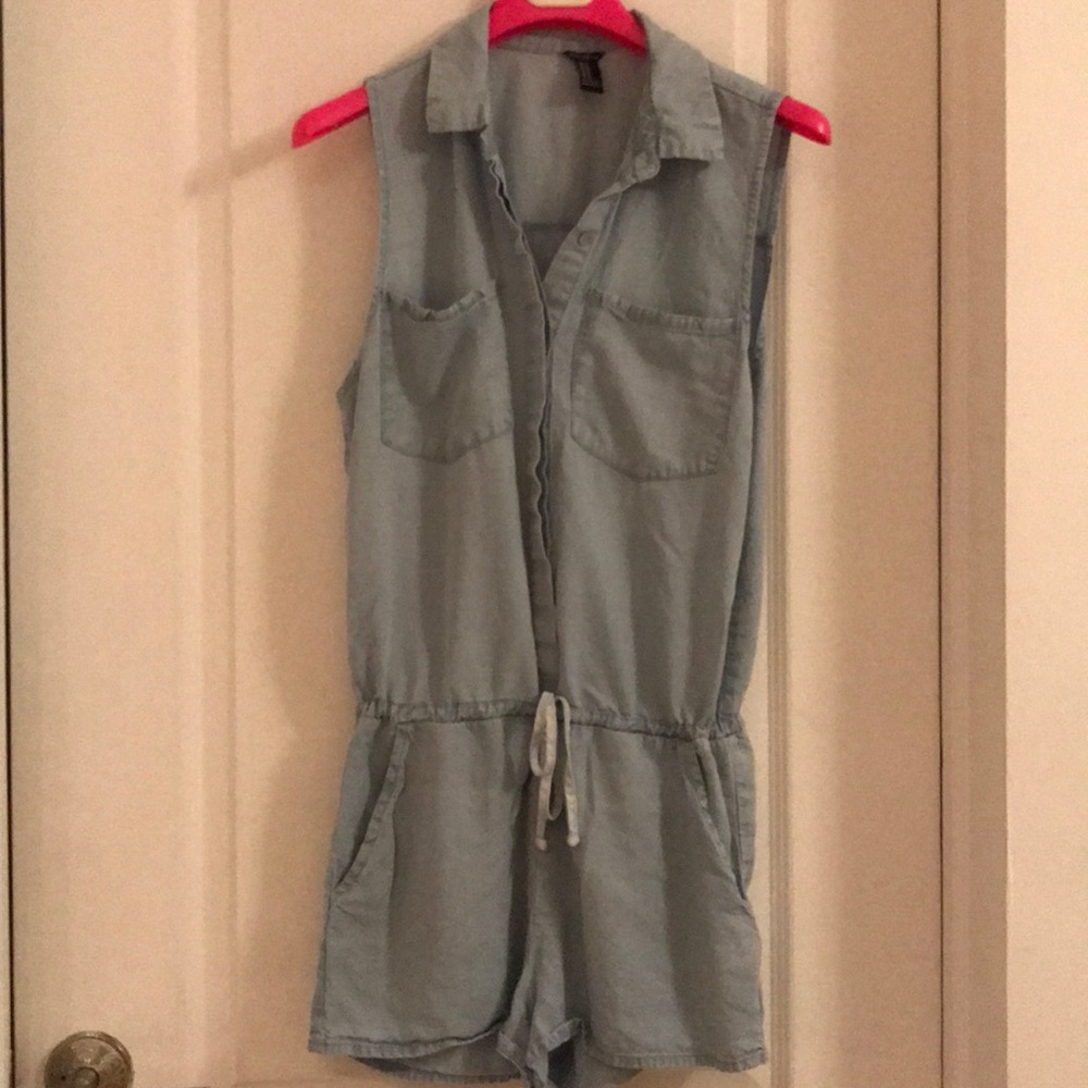 F21 super soft Chambray sleeveless romper . Size M